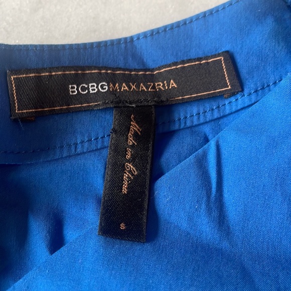 BCBGMaxAzria Blue V-Neck Top - Picture 2 of 8